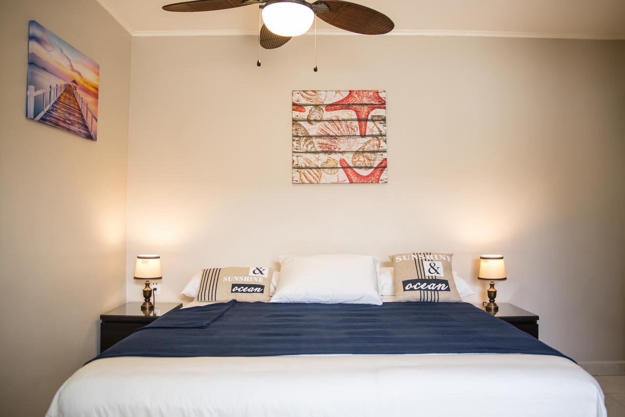 The Pier Beach Inn & Suites 빌렘스타트 외부 사진
