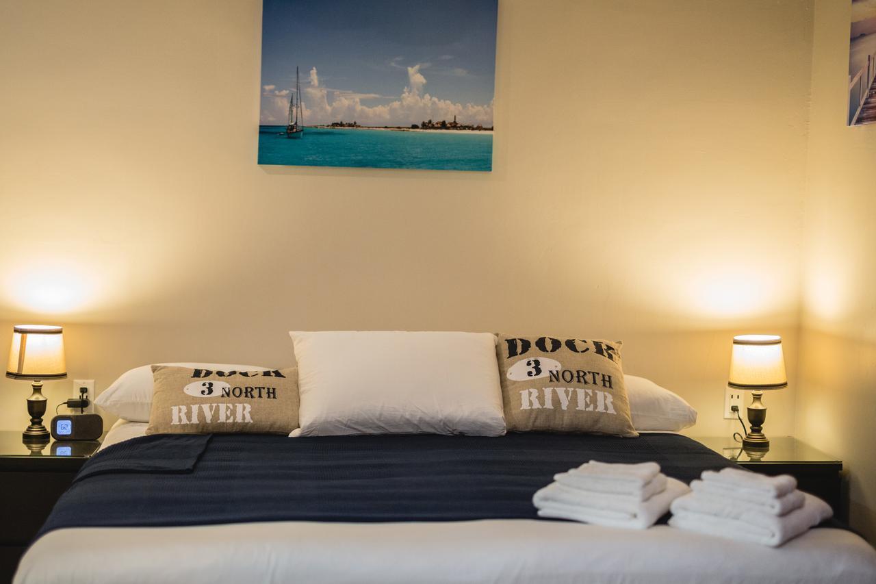 The Pier Beach Inn & Suites 빌렘스타트 외부 사진
