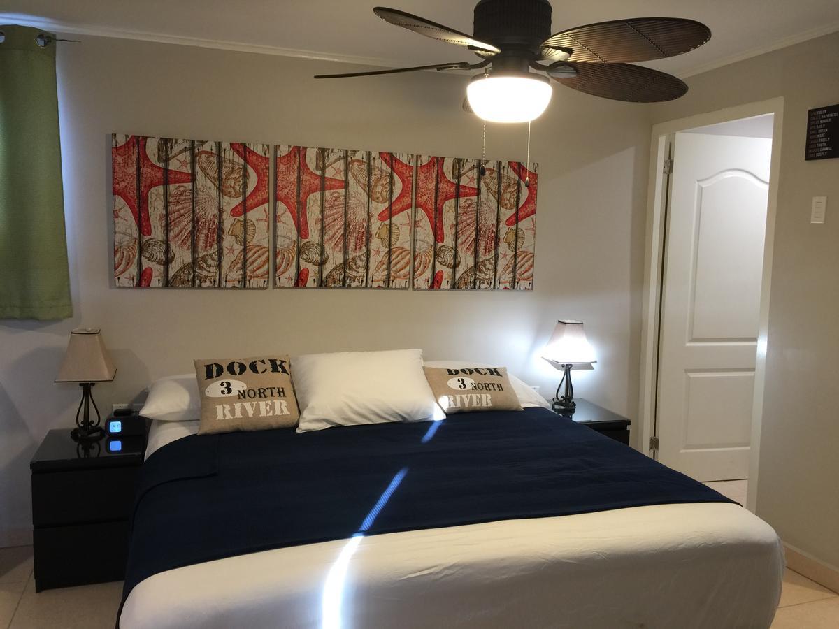 The Pier Beach Inn & Suites 빌렘스타트 외부 사진